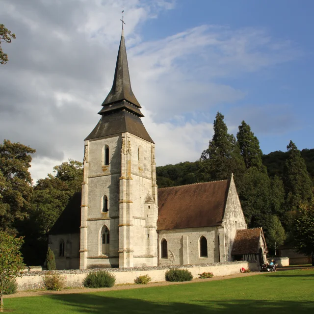 photo of Amfreville-sur-Iton church in Normandy - Eure